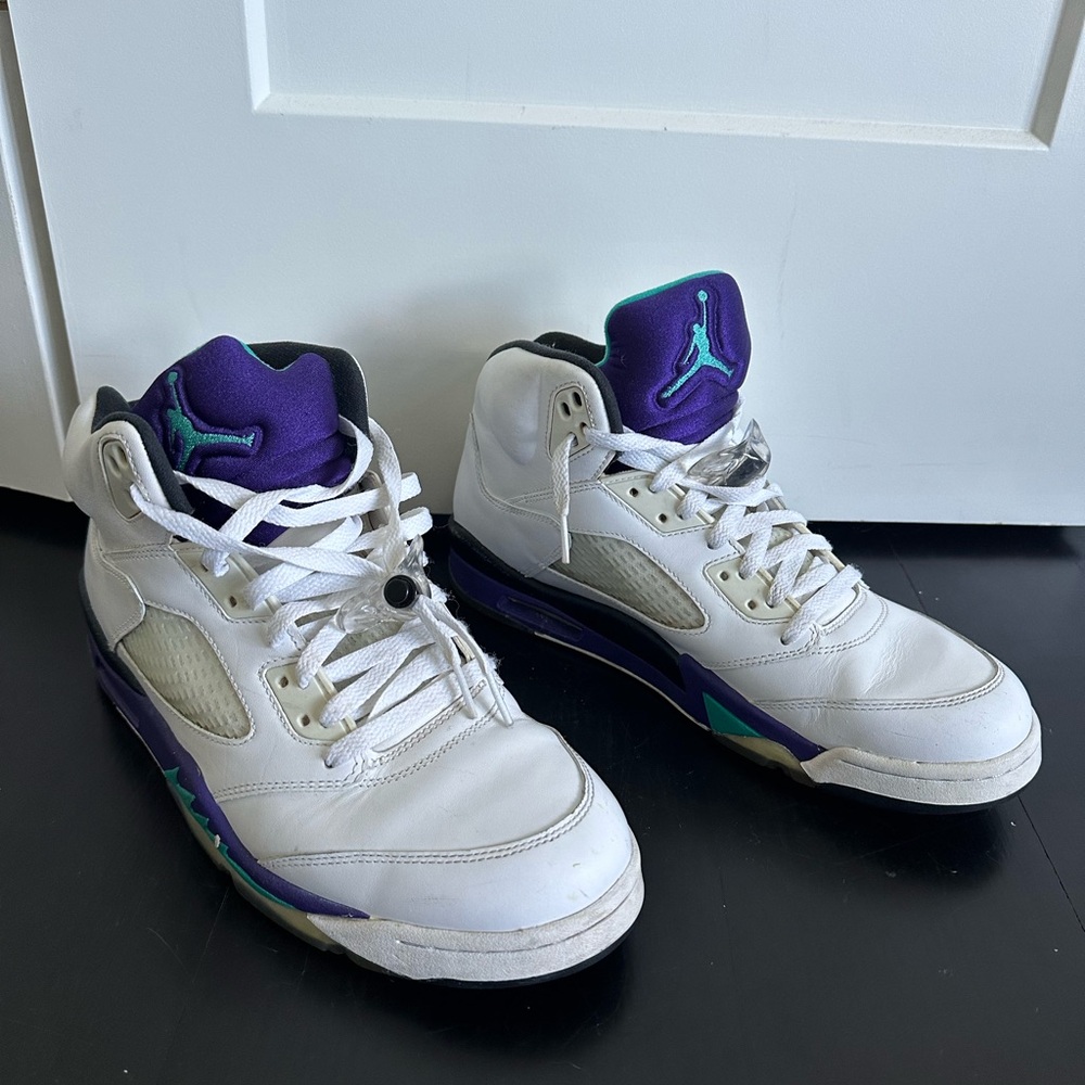 Air Jordan 5 Retro Grape 2013 White and Purple High-Top Sneakers size 11